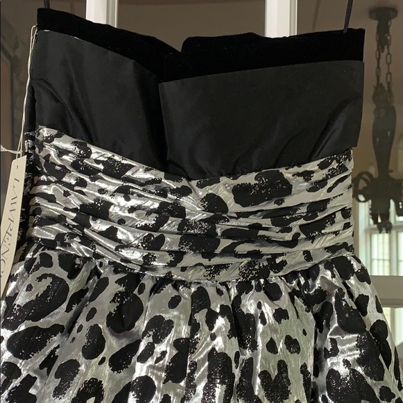 Lawrence gown - Picture 5 of 16